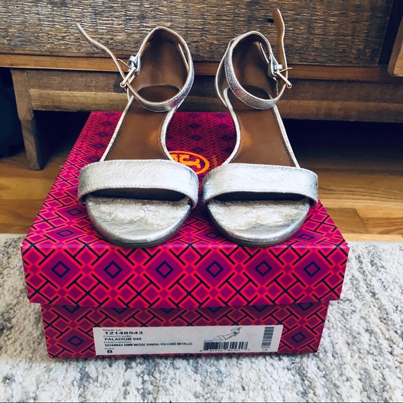 Tory Burch Savannah wedge ! - Picture 3 of 7